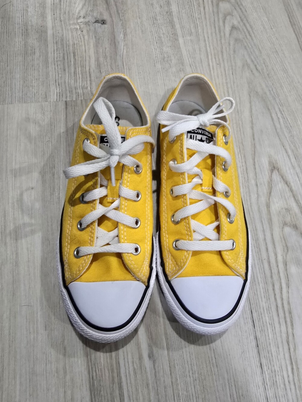 Converse Kids Low-Top Canvas Sneakers in Yellow with White Trim Size 3 Youth